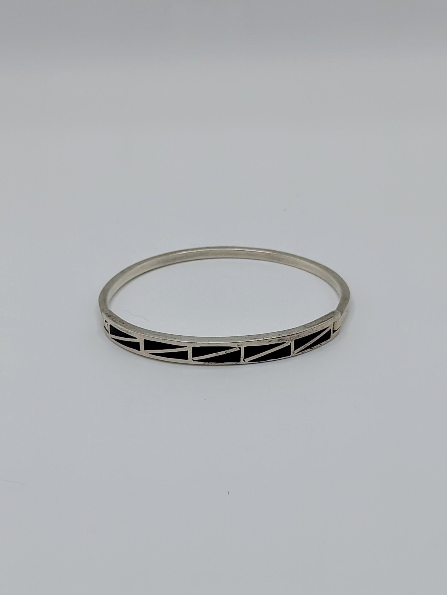 Onyx Insight Bangle