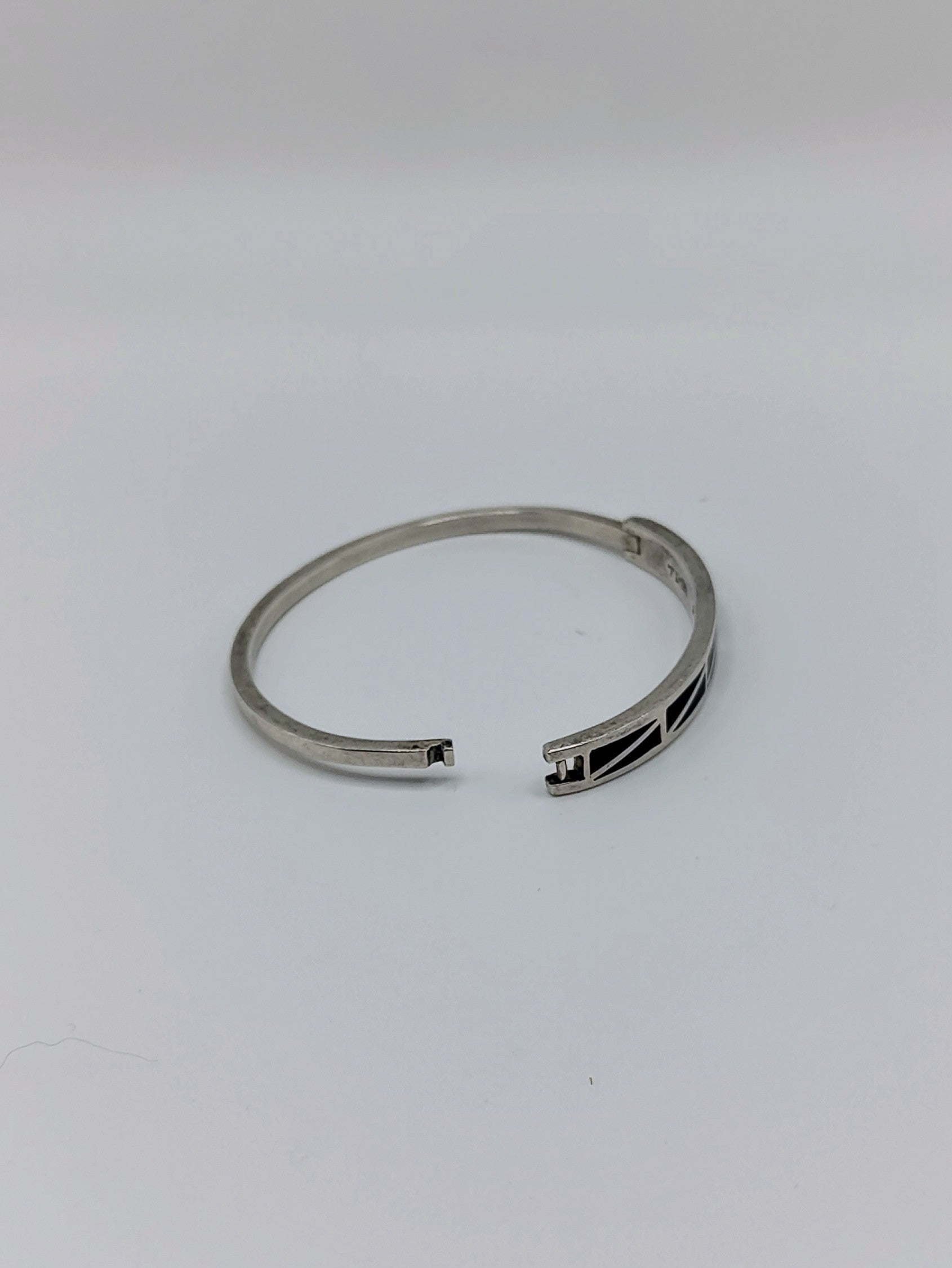Onyx Insight Bangle