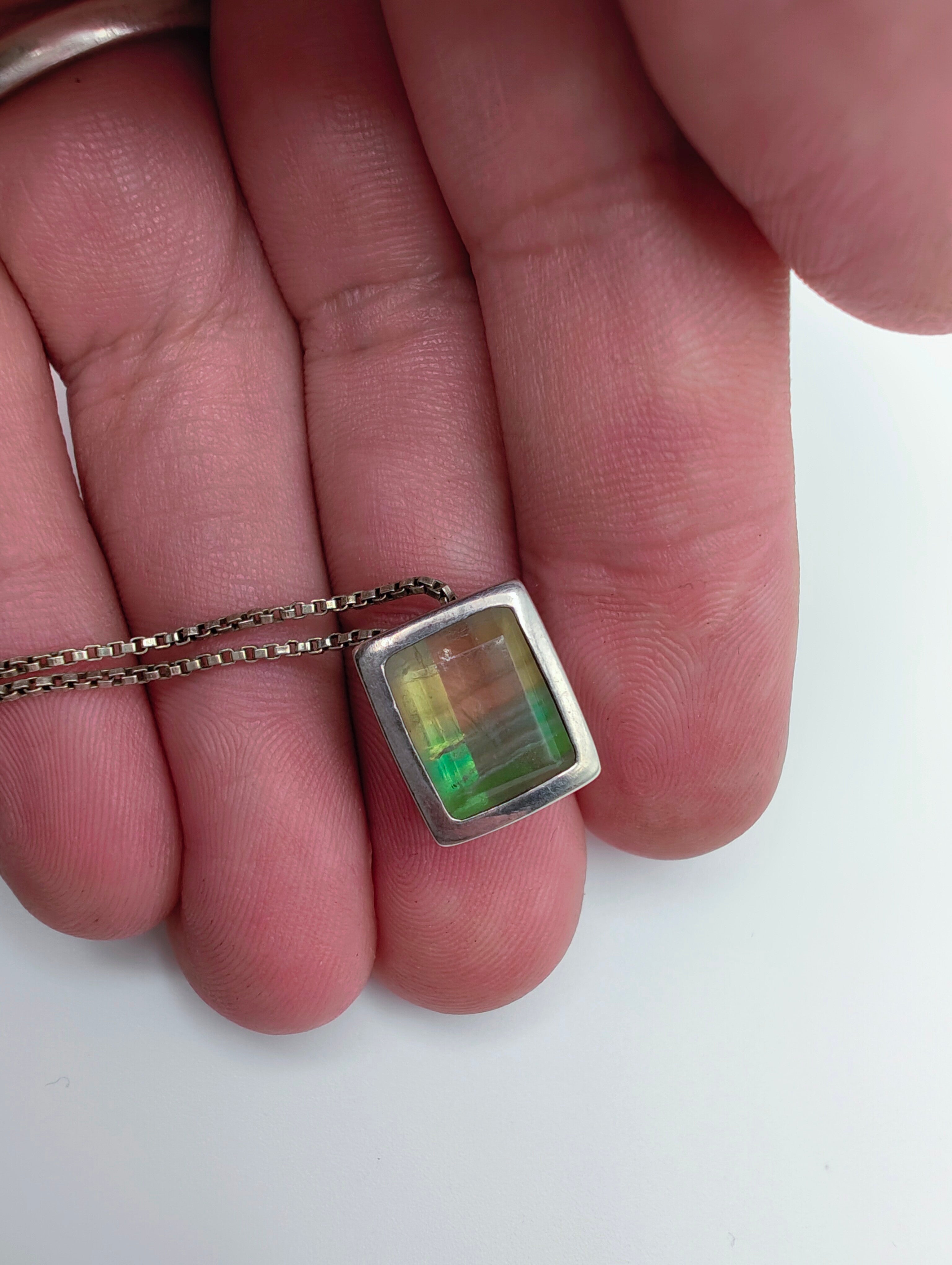 Green Horizon Fluorite Necklace