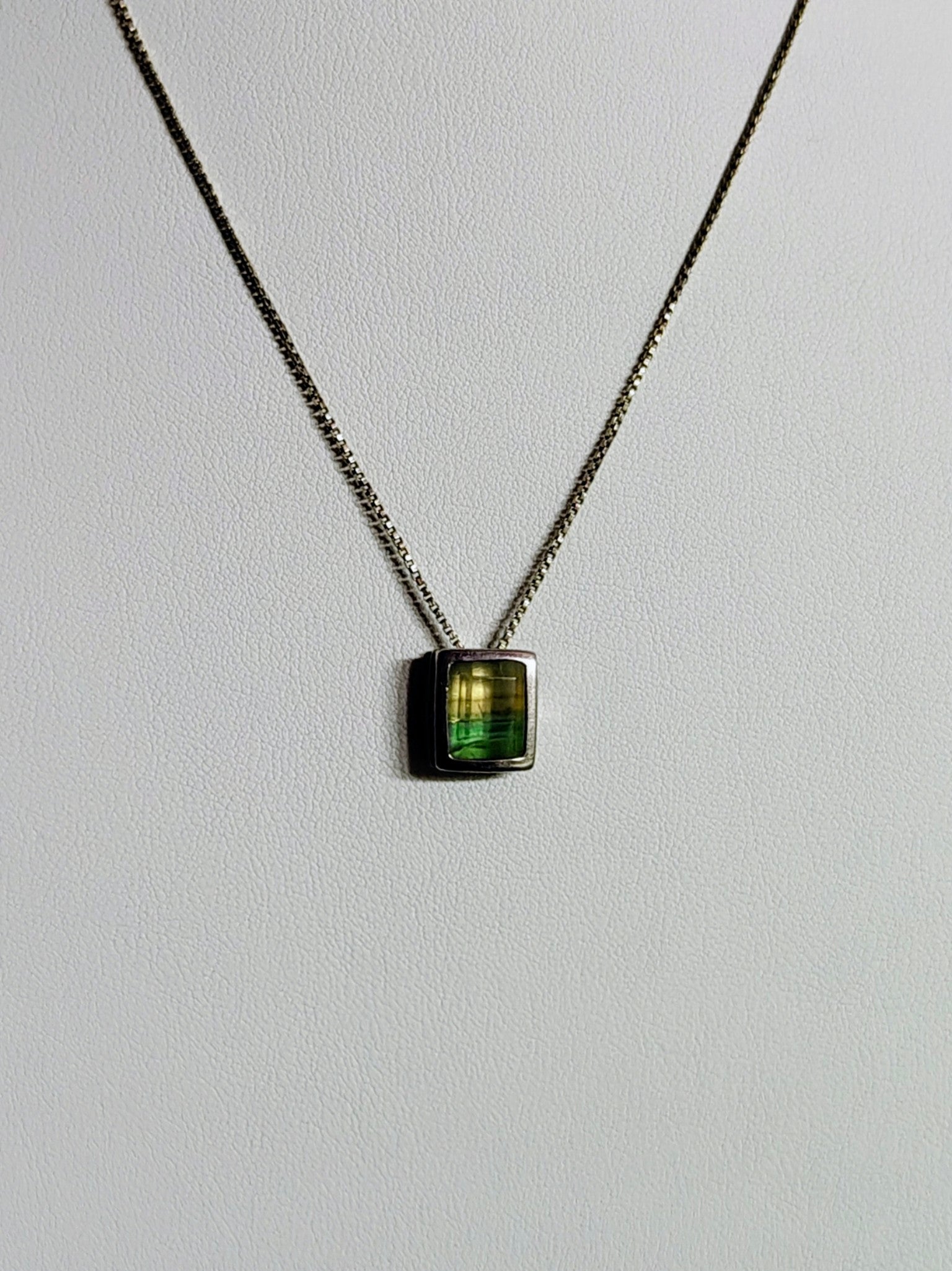 Green Horizon Fluorite Necklace